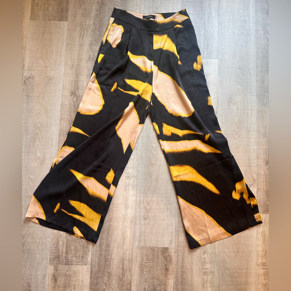 Beulah Black and Yellow Wide Leg Palazzo Pants